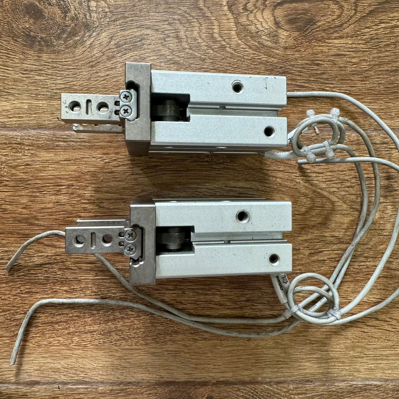 hfz25 cam bien 1.jpg